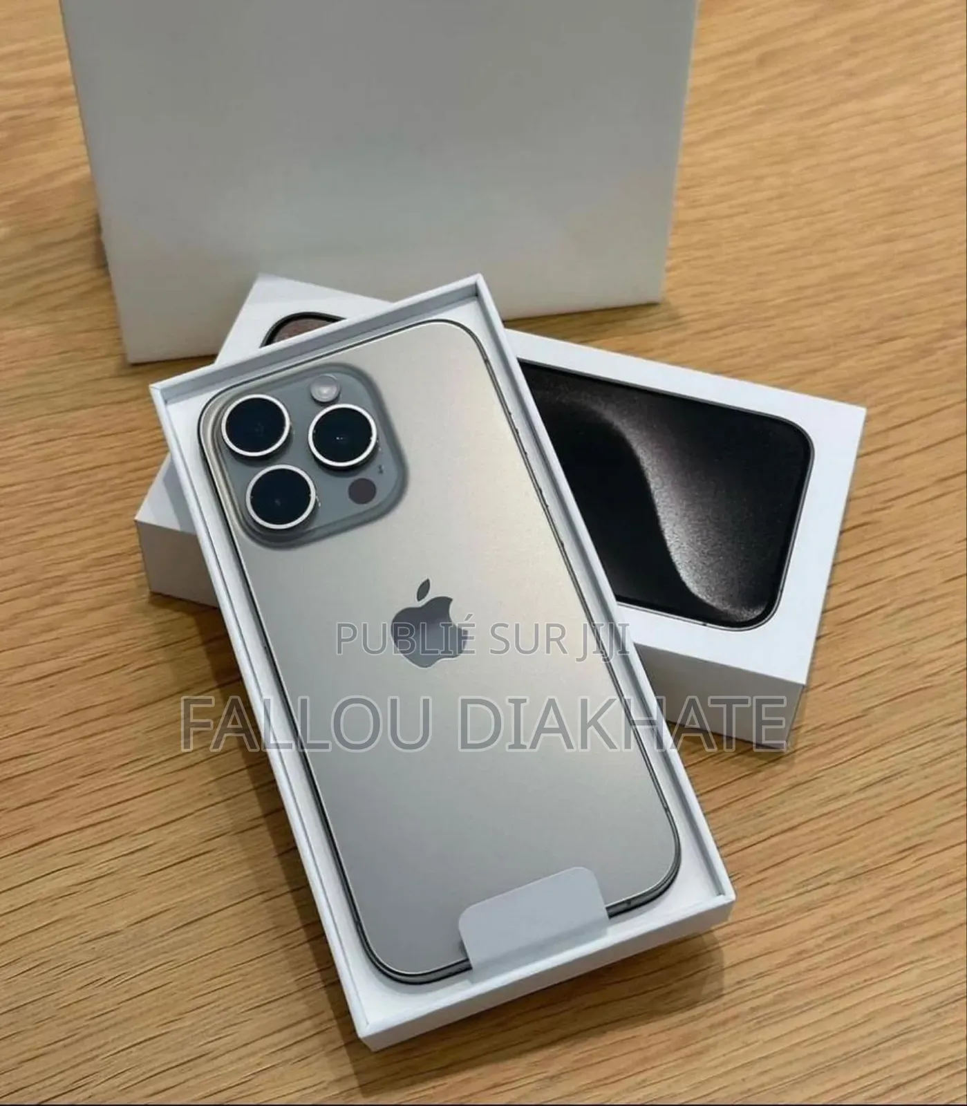 New Pomme iPhone 15 Pro Max 256 GB Autre