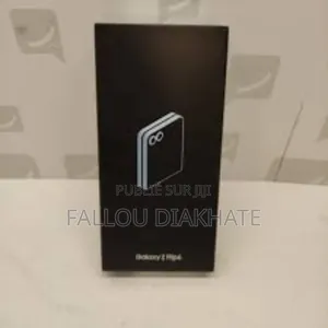 Photo - New Samsung Galaxy Z Flip6 256 GB Autre