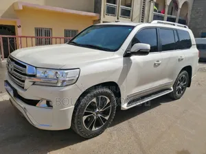Photo - Toyota Land Cruiser Prado SV Premium 2016 Gris