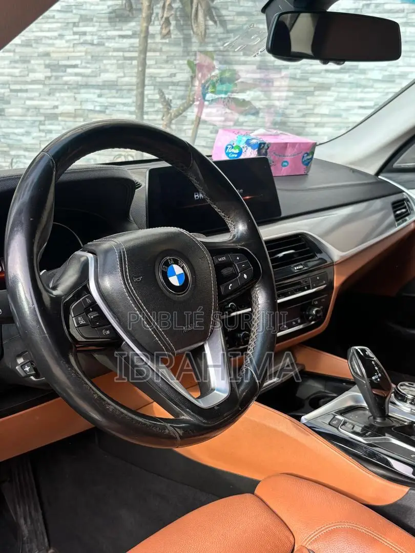 BMW 520i 2018 Noir