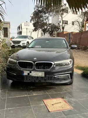 Photo - BMW 520i 2018 Noir