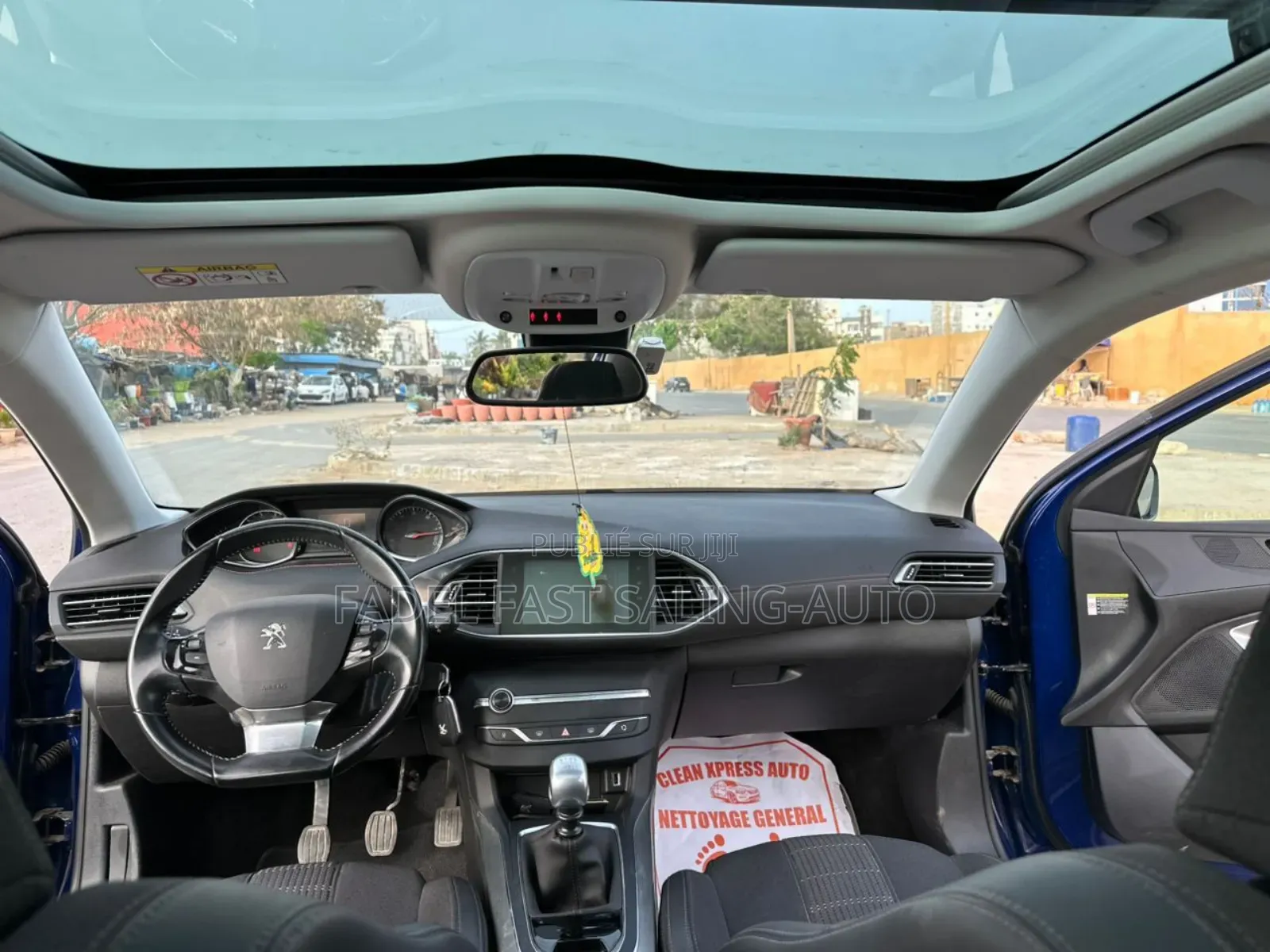 PEUGEOT 308 2018 Bleu