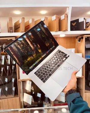 Photo - New Apple MacBook Pro 2019 16GB Intel Core I7 SSD 512GB