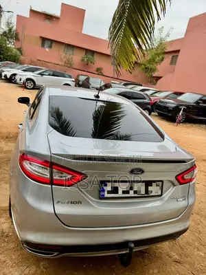 Ford Fusion 2015 Gris