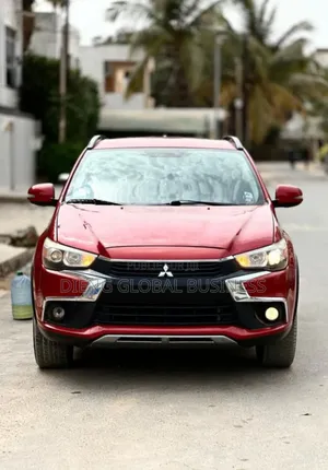 Photo - Mitsubishi Outlander SEL FWD 2017 Rouge