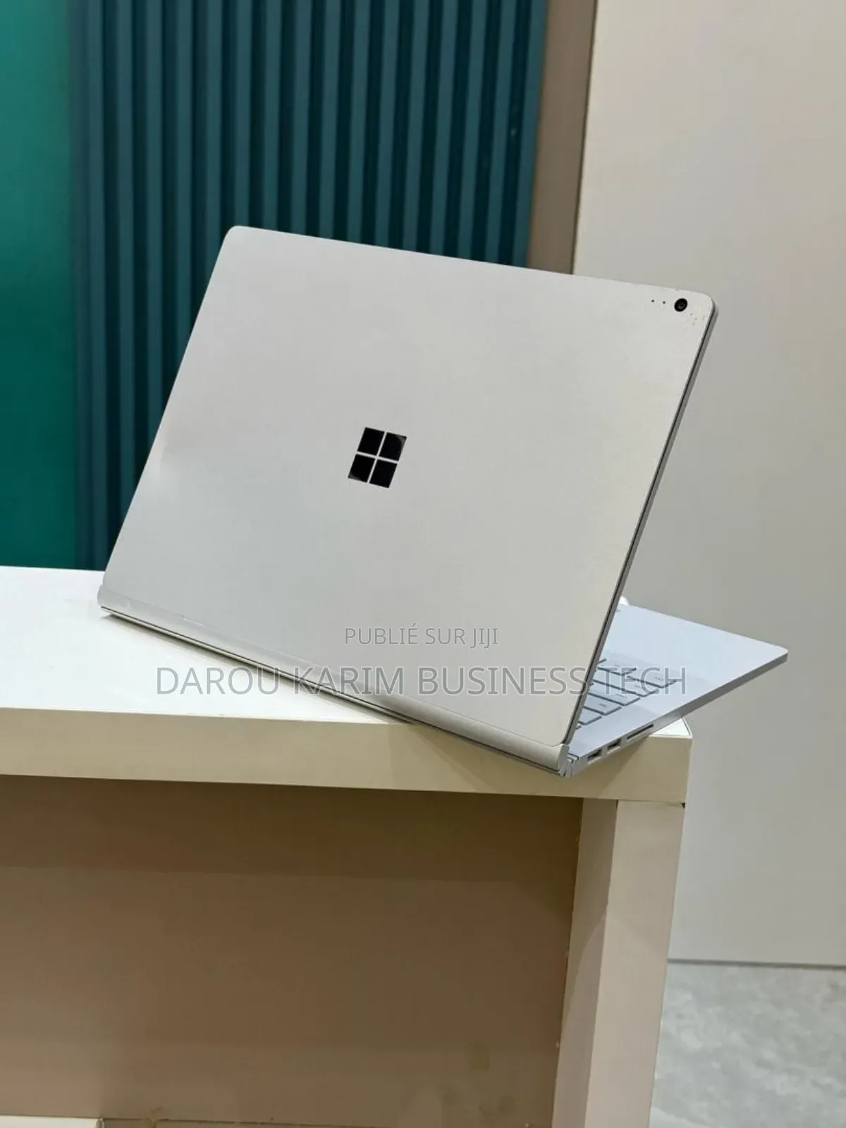 New Microsoft Surface Book 2 8GB Intel Core I5 SSD 256GB