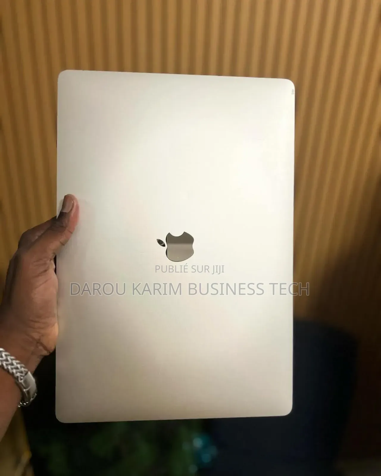 New Apple MacBook Pro 2019 16GB Intel Core I9 SSD 512GB