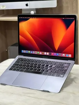 New Apple MacBook Pro 2017 8GB Intel Core I5 SSD 256GB