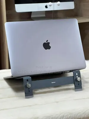 New Apple MacBook Pro 2017 8GB Intel Core I5 SSD 256GB