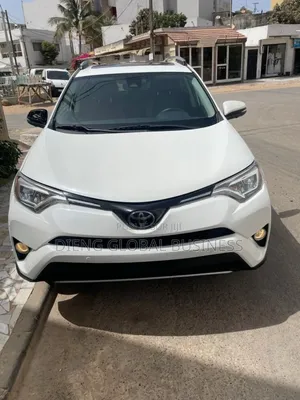 Photo - Toyota RAV4 Limited 4dr SUV AWD (2.5L 4cyl 6A) 2018 Blanc
