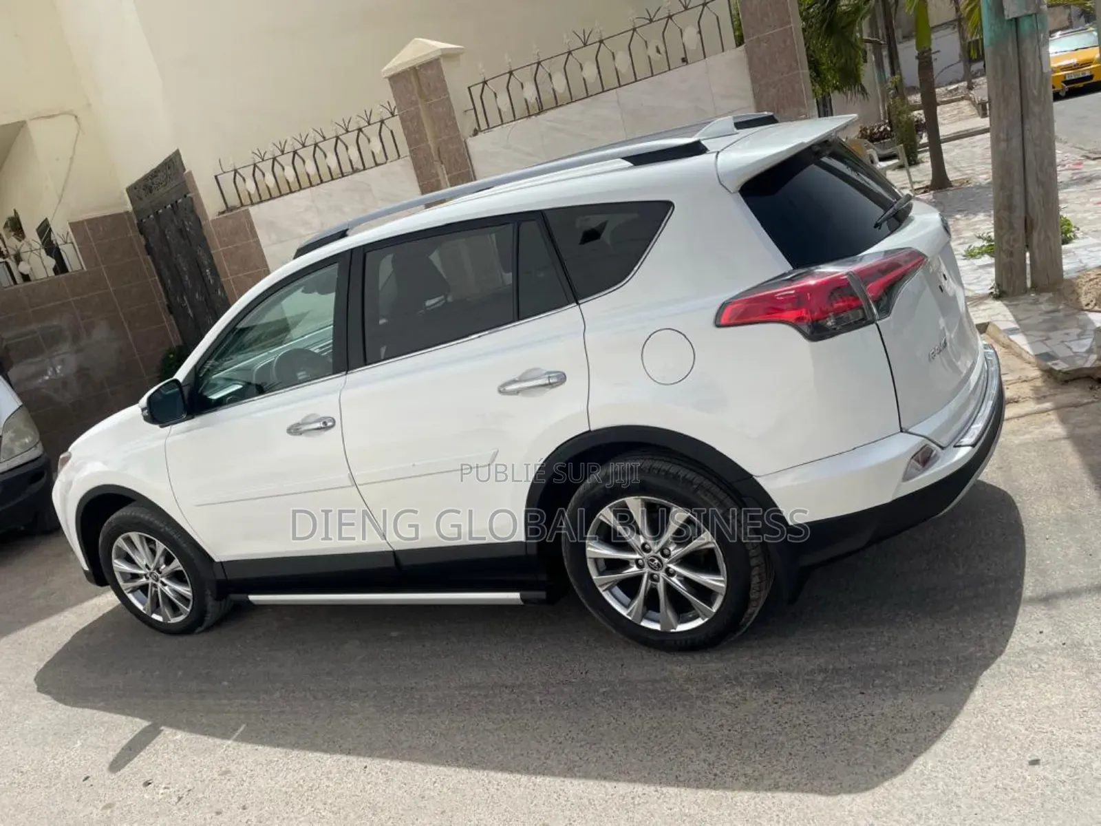 Toyota RAV4 Limited 4dr SUV AWD (2.5L 4cyl 6A) 2018 Blanc