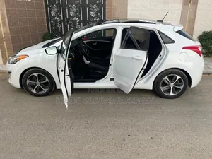 Hyundai Elantra ECO Sedan FWD (1.4L 4cyl 7A) 2017 Blanc