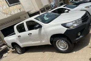 Toyota Hilux Revo Double Cab Deisel 2.4 AWD 2019 Blanc