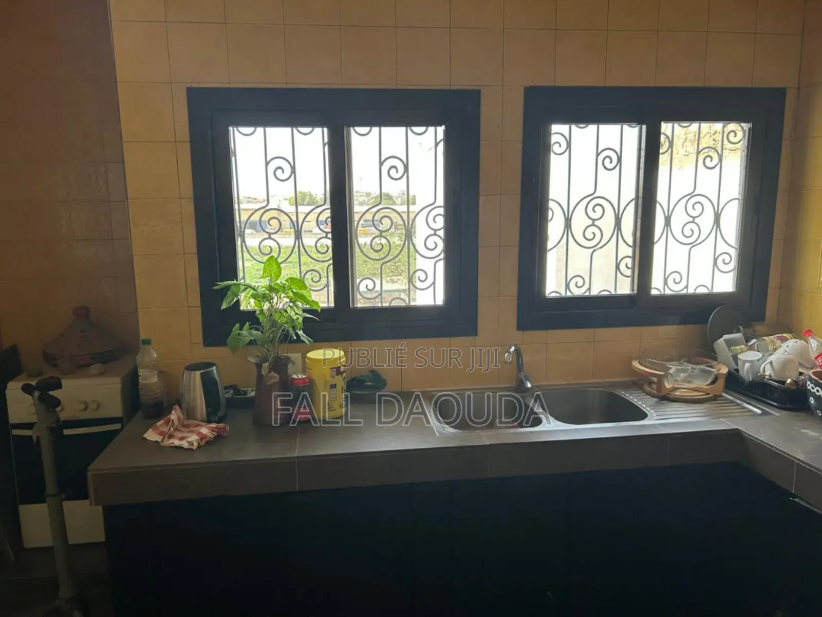 5chbre Villa dans Villa, Grand Dakar à Vendre