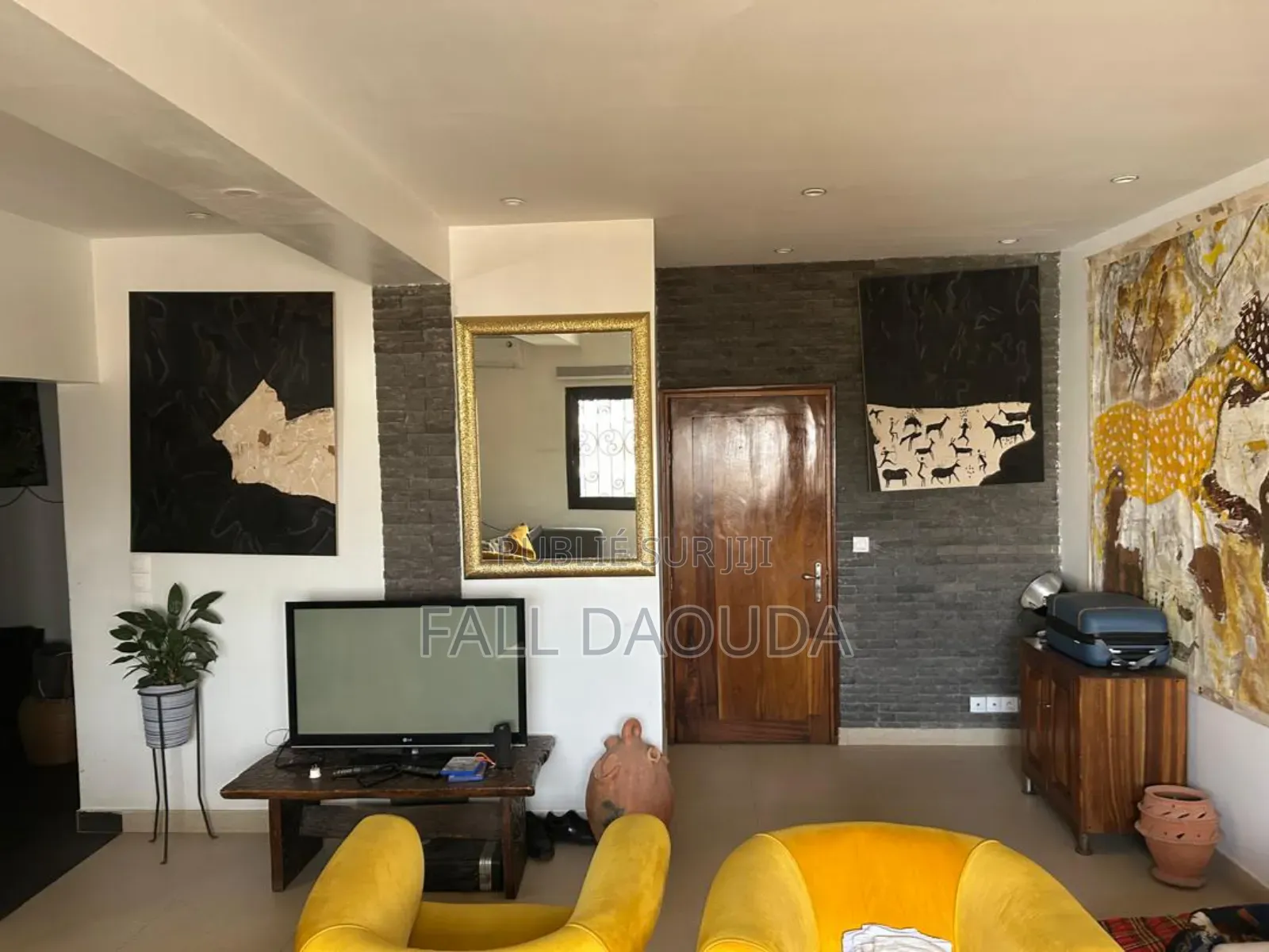 5chbre Villa dans Villa, Grand Dakar à Vendre