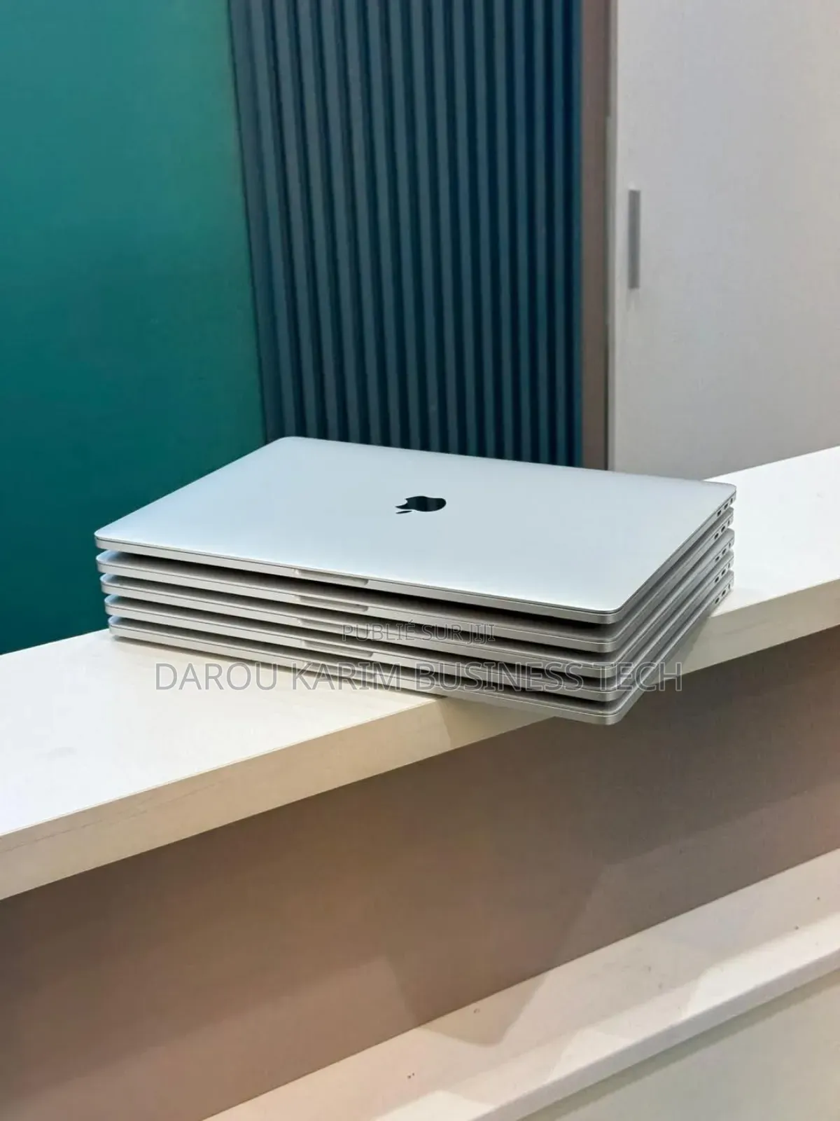 New Apple MacBook Pro 2017 16GB Intel Core I7 SSD 512GB