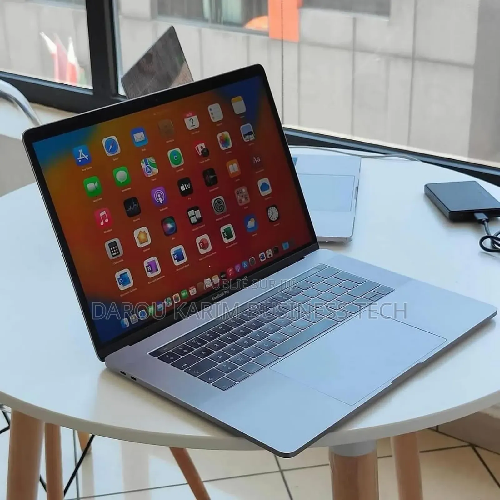 New Apple MacBook Pro 2019 16GB Intel Core I7 SSD 512GB