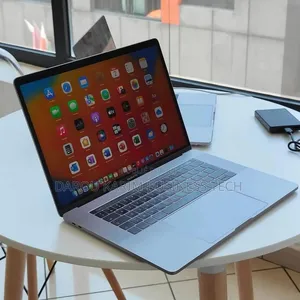 Photo - New Apple MacBook Pro 2019 16GB Intel Core I7 SSD 512GB