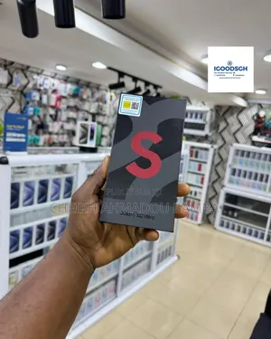 Photo - New Samsung Galaxy S22 Ultra 5G 128 GB Rouge