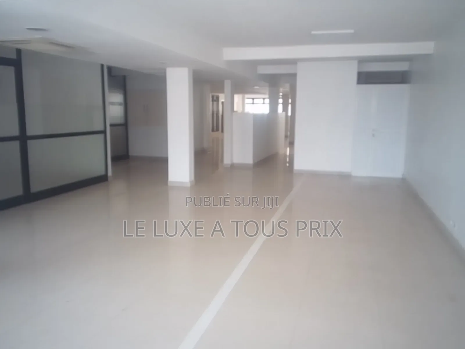 2chbre Duplex dans Restaurant, Yoff à Louer