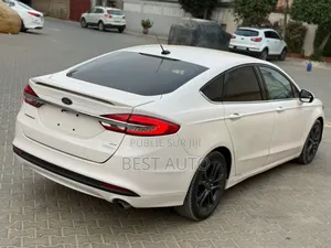 Ford Fusion 2018 Blanc