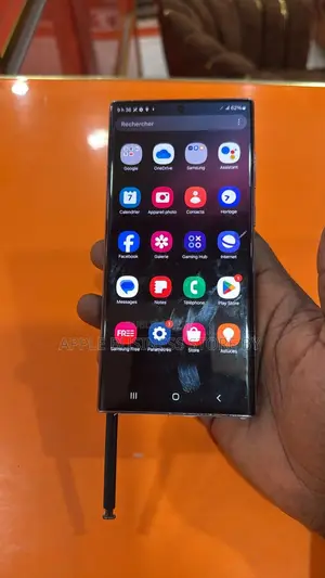 Photo - New Samsung Galaxy S22+ 5G 128 GB Noir