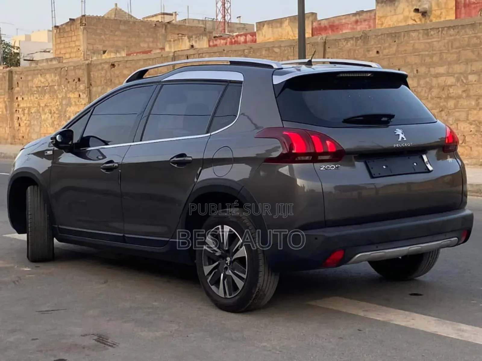 PEUGEOT 2008 2017 Gris