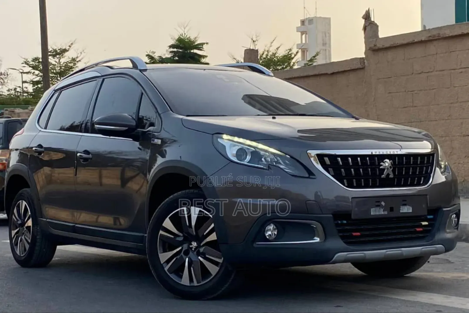 PEUGEOT 2008 2017 Gris