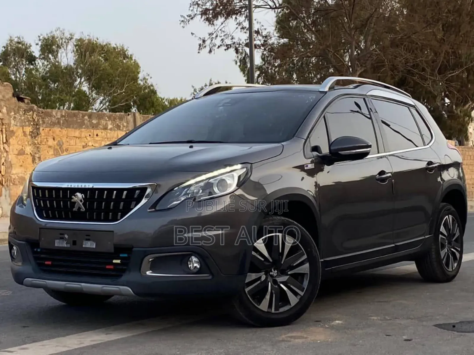 PEUGEOT 2008 2017 Gris