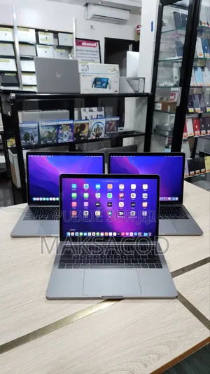 Ordinateur Portable Apple MacBook Pro 2016 8GB Intel Core I5 SSD 256GB