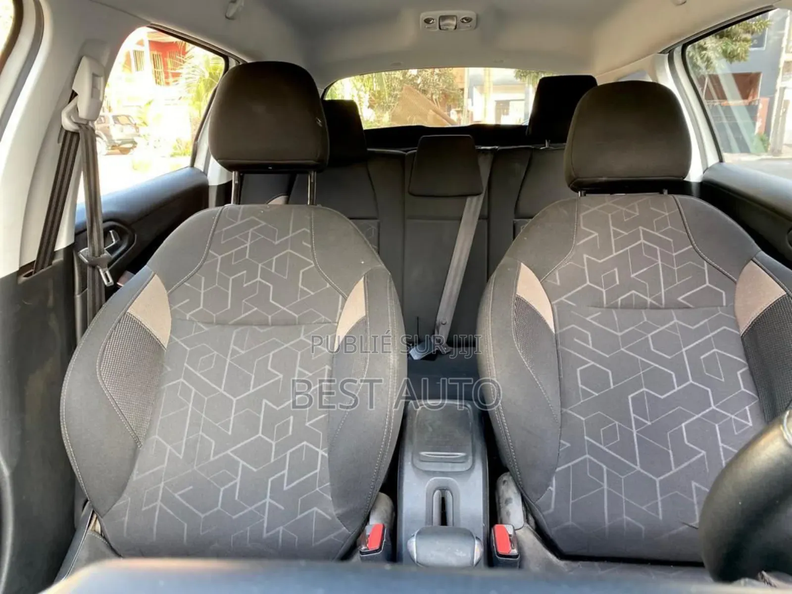 PEUGEOT 2008 2016 Blanc