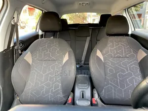 PEUGEOT 2008 2016 Blanc