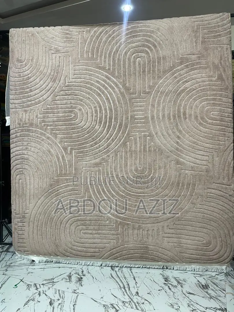 Moquette/5d : Prix 1 À 11 PCS = 11000f*