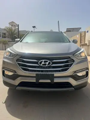 Photo - Hyundai Santa Fe 2018 Beige