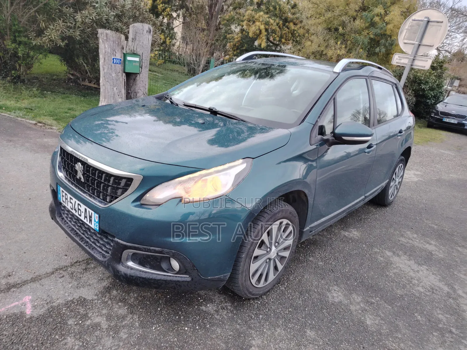PEUGEOT 2008 2017 Bleu