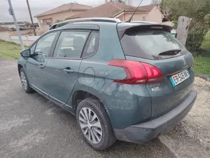 PEUGEOT 2008 2017 Bleu