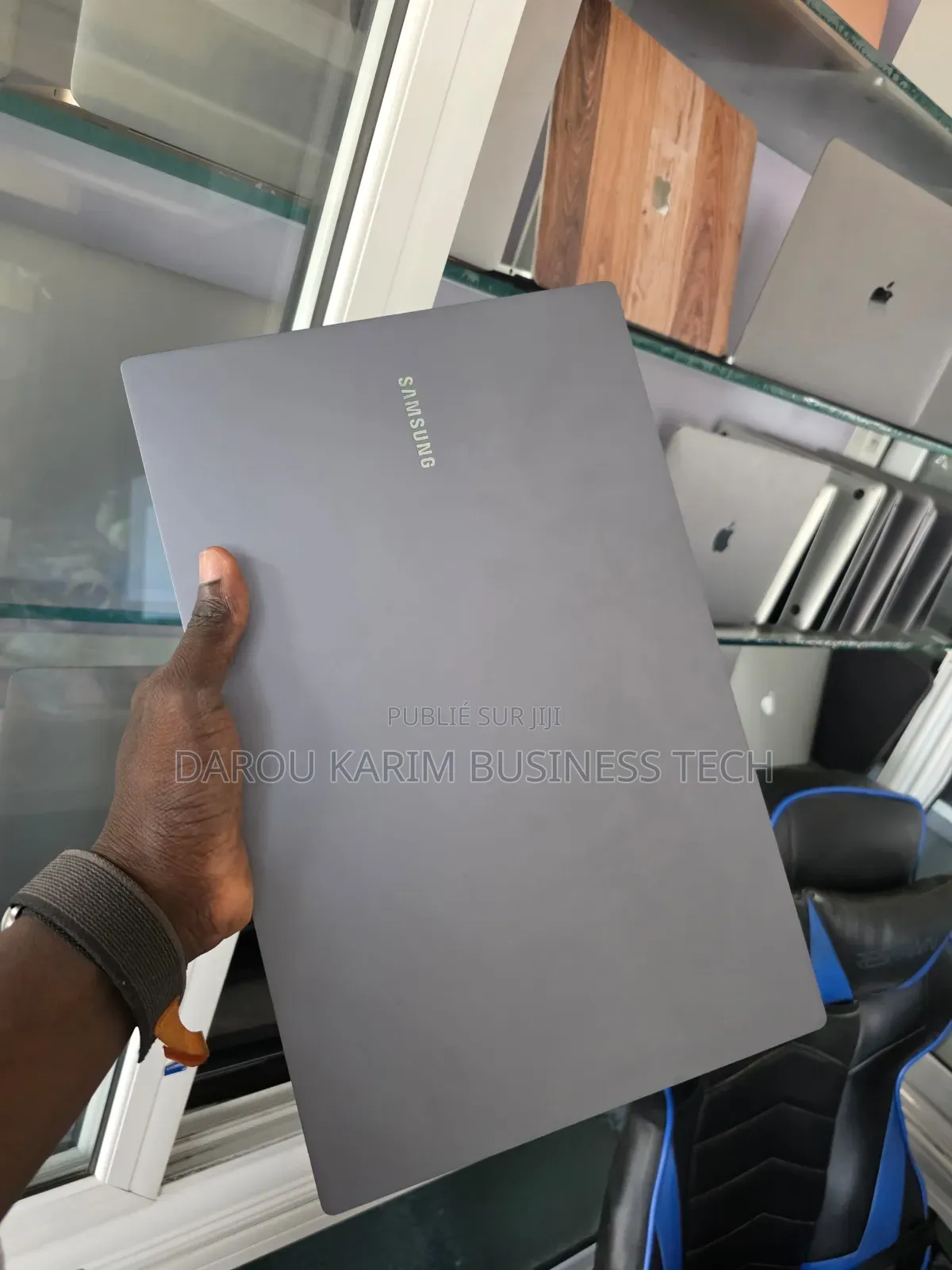 New Samsung Galaxy Book4 8GB Intel Core I5 SSD 256GB