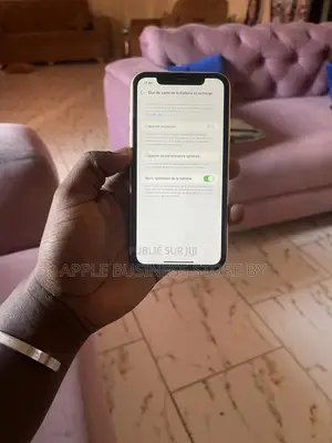 Photo - New Apple iPhone XR 64 GB Jaune