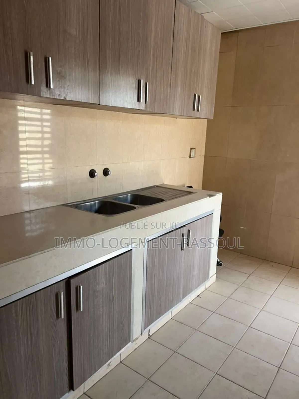 3chbre Appartement dans Dieuppeul-Derklé à Louer