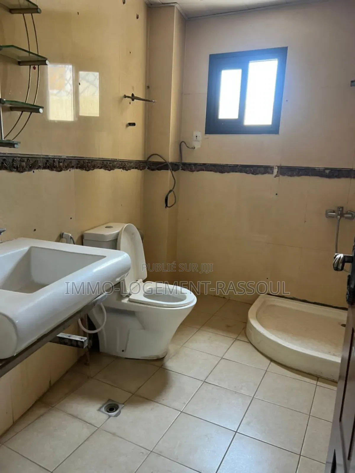 3chbre Appartement dans Dieuppeul-Derklé à Louer