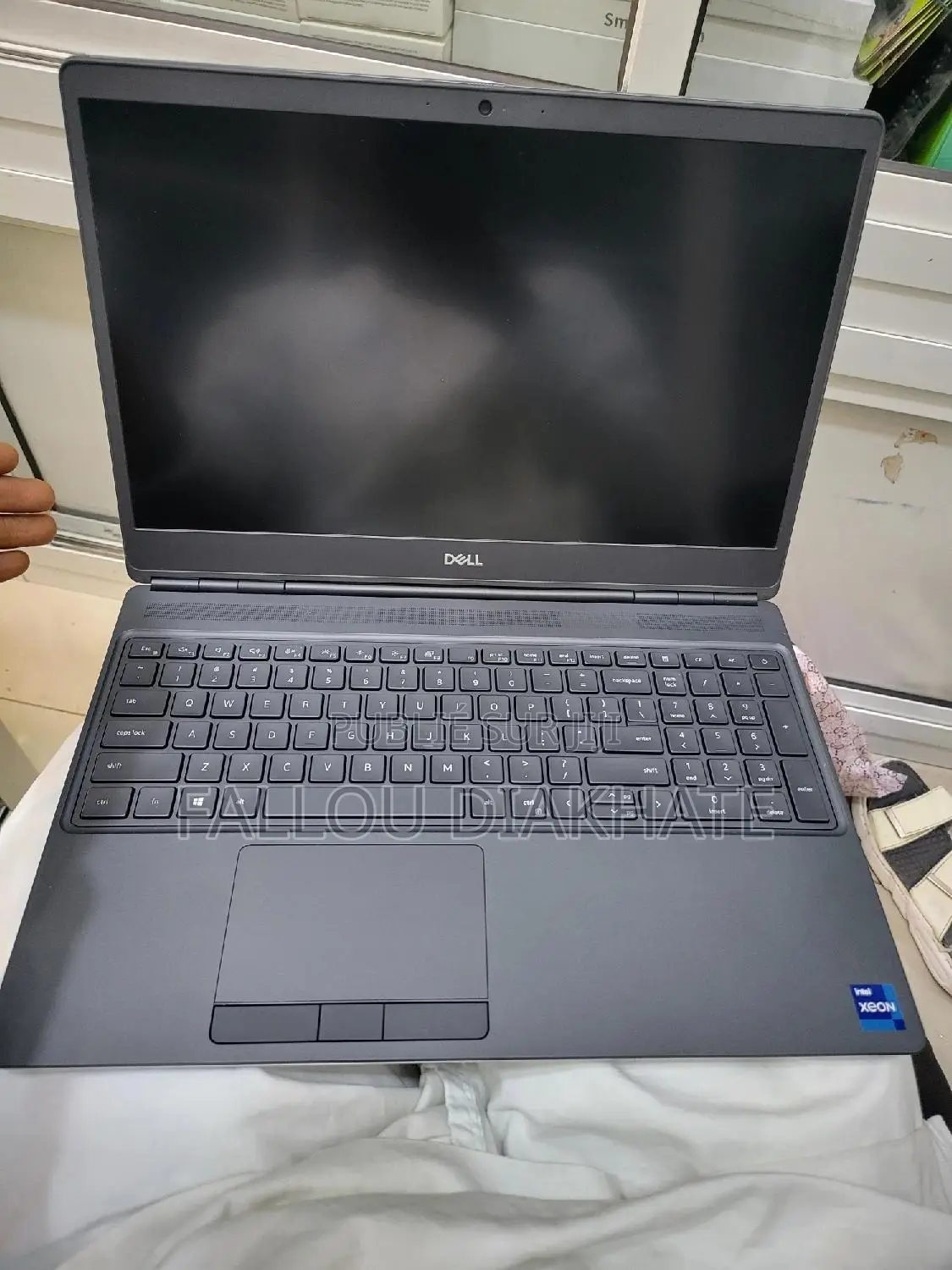 New Ordinateur Portable Dell Precision 7560 32GB Intel Xeon SSD 1T
