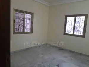 3chbre Appartement dans Km Immo Services, Mermoz Sacré-Cœur à Louer