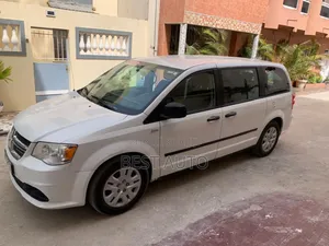 Photo - Dodge Grand Caravan 2017 Blanc