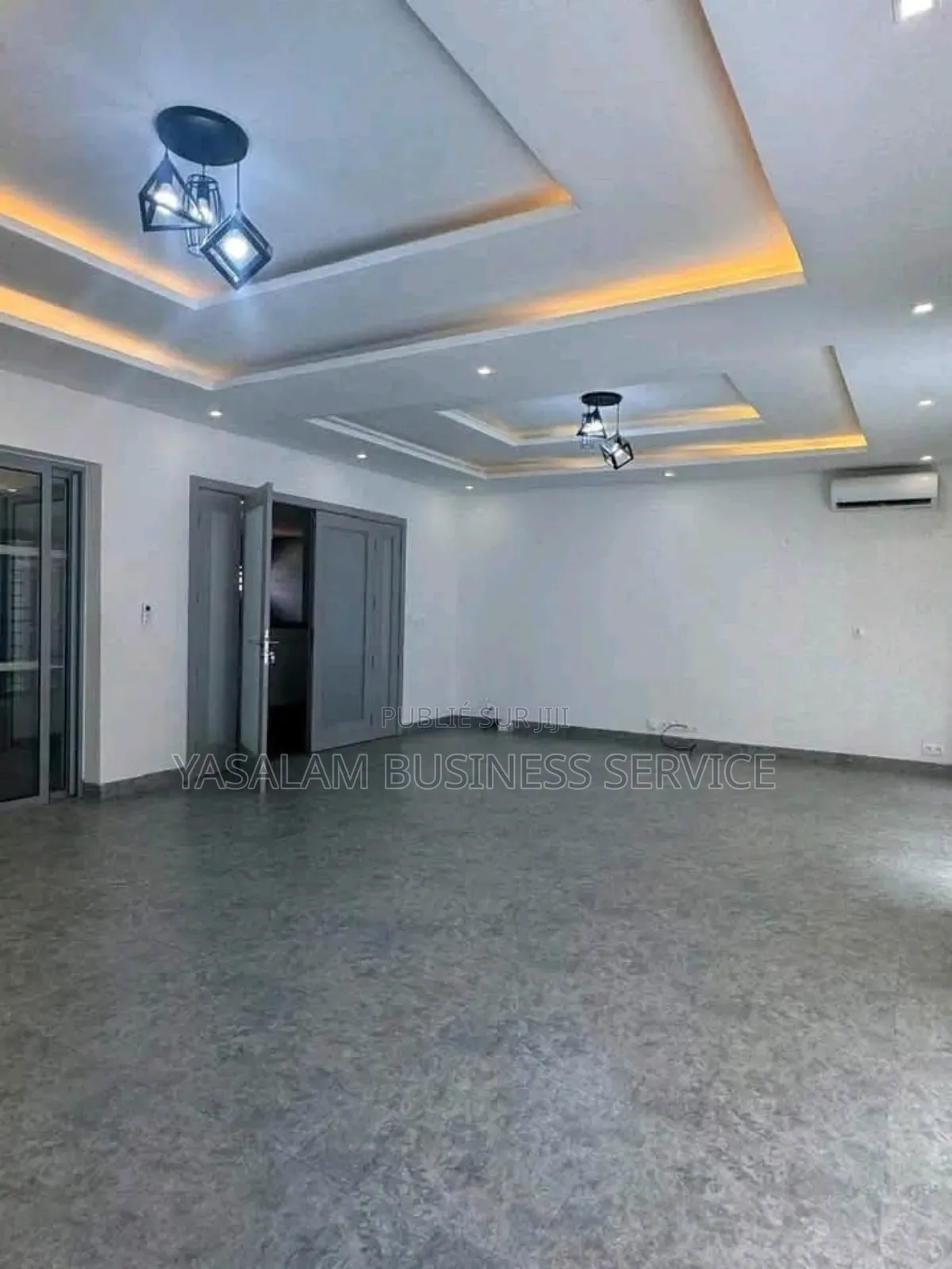 8chbre Villa dans Yasalam Business, Almadies à Vendre