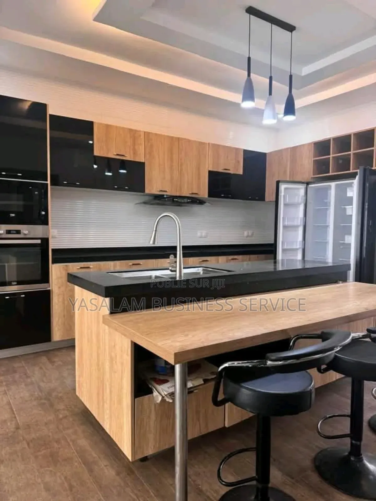 8chbre Villa dans Yasalam Business, Almadies à Vendre
