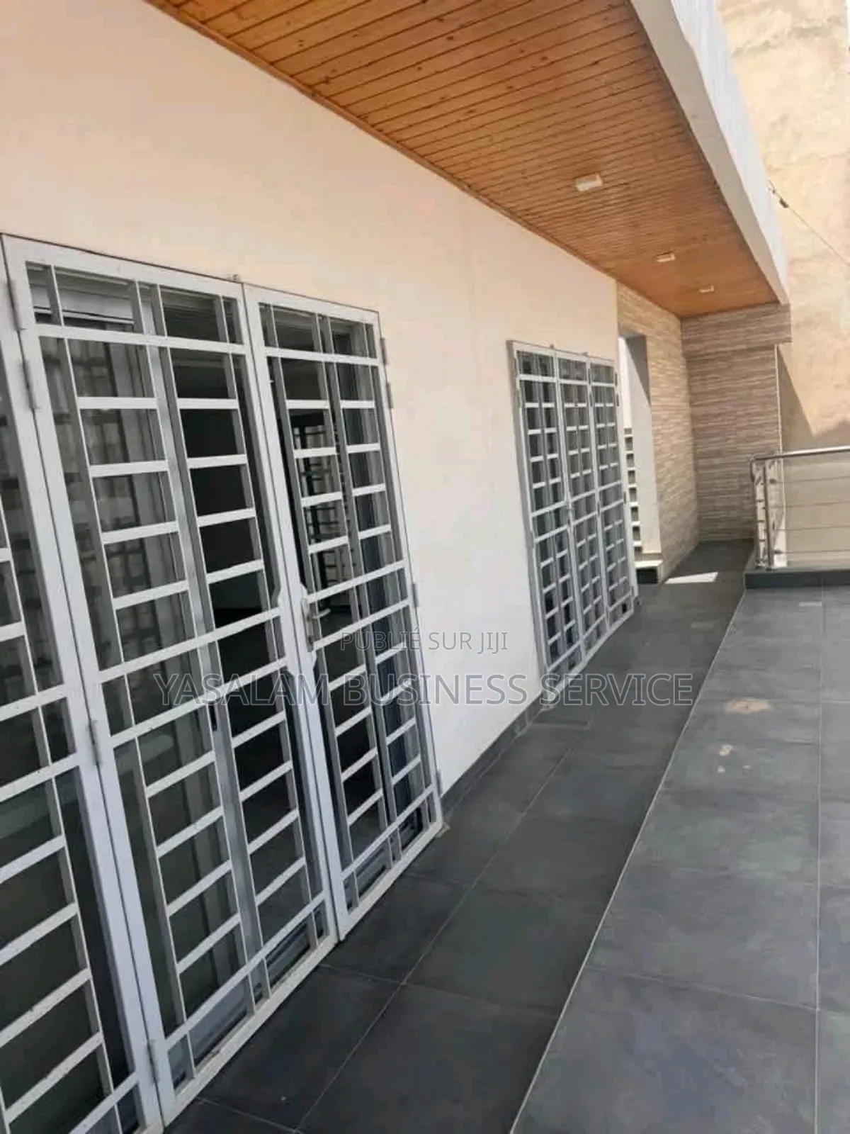 8chbre Villa dans Yasalam Business, Almadies à Vendre