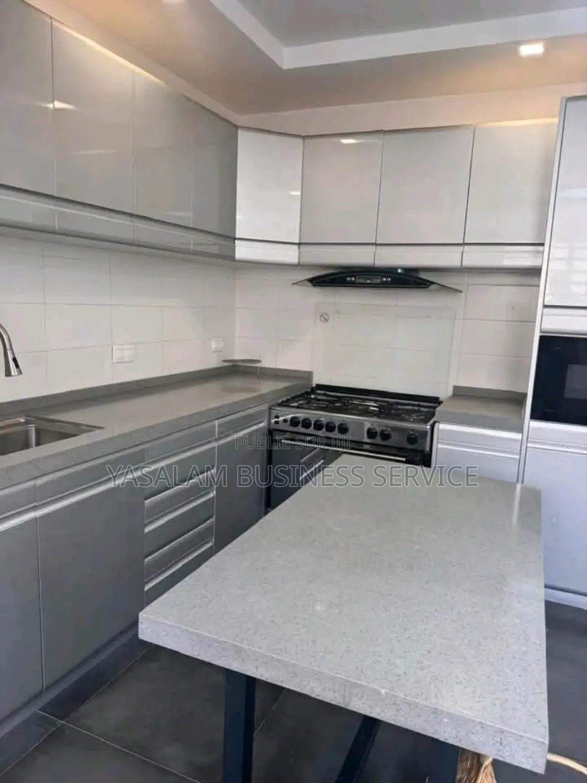 8chbre Villa dans Yasalam Business, Almadies à Vendre
