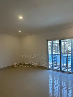 3chbre Appartement dans Almadies à Louer