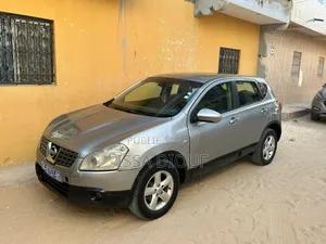 Photo - Nissan Qashqai 2.0 dCi Acenta 2010 Gris