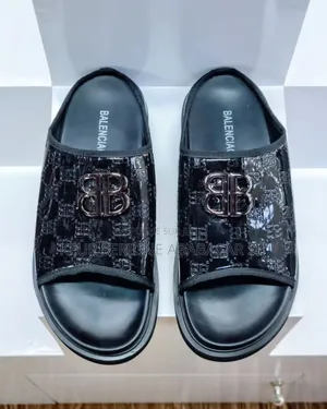 Photo - *Chaussures Pour Homme | Balenciaga